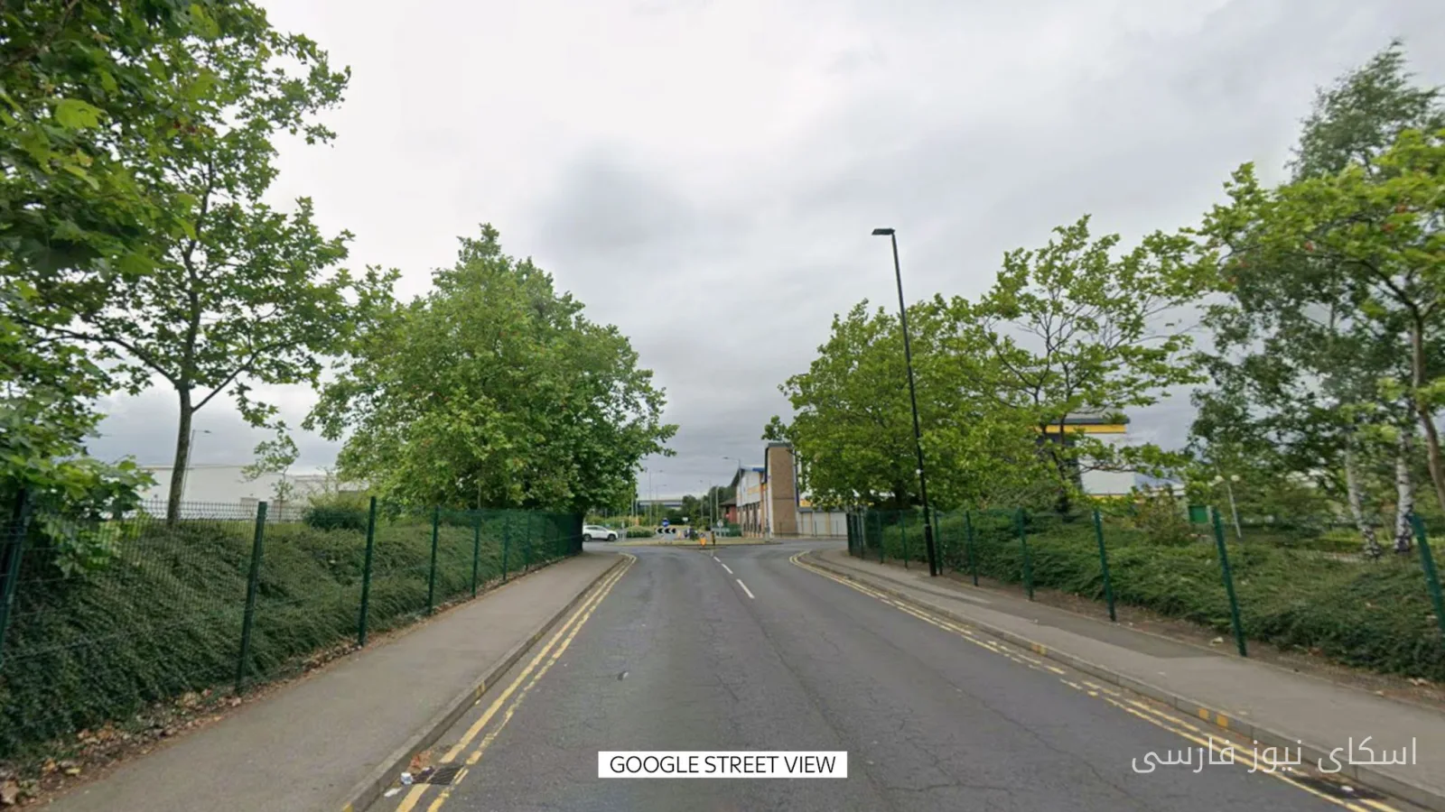 Two killed and four injured in vehicle collision with pedestrians and vehicles